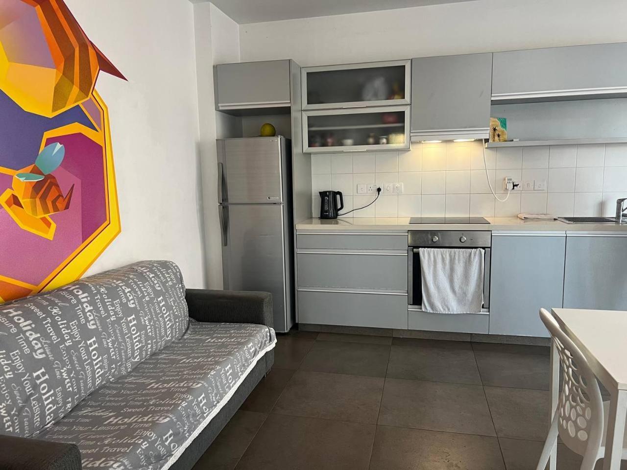 Jedi Hub Hostel Лимасол Экстерьер фото