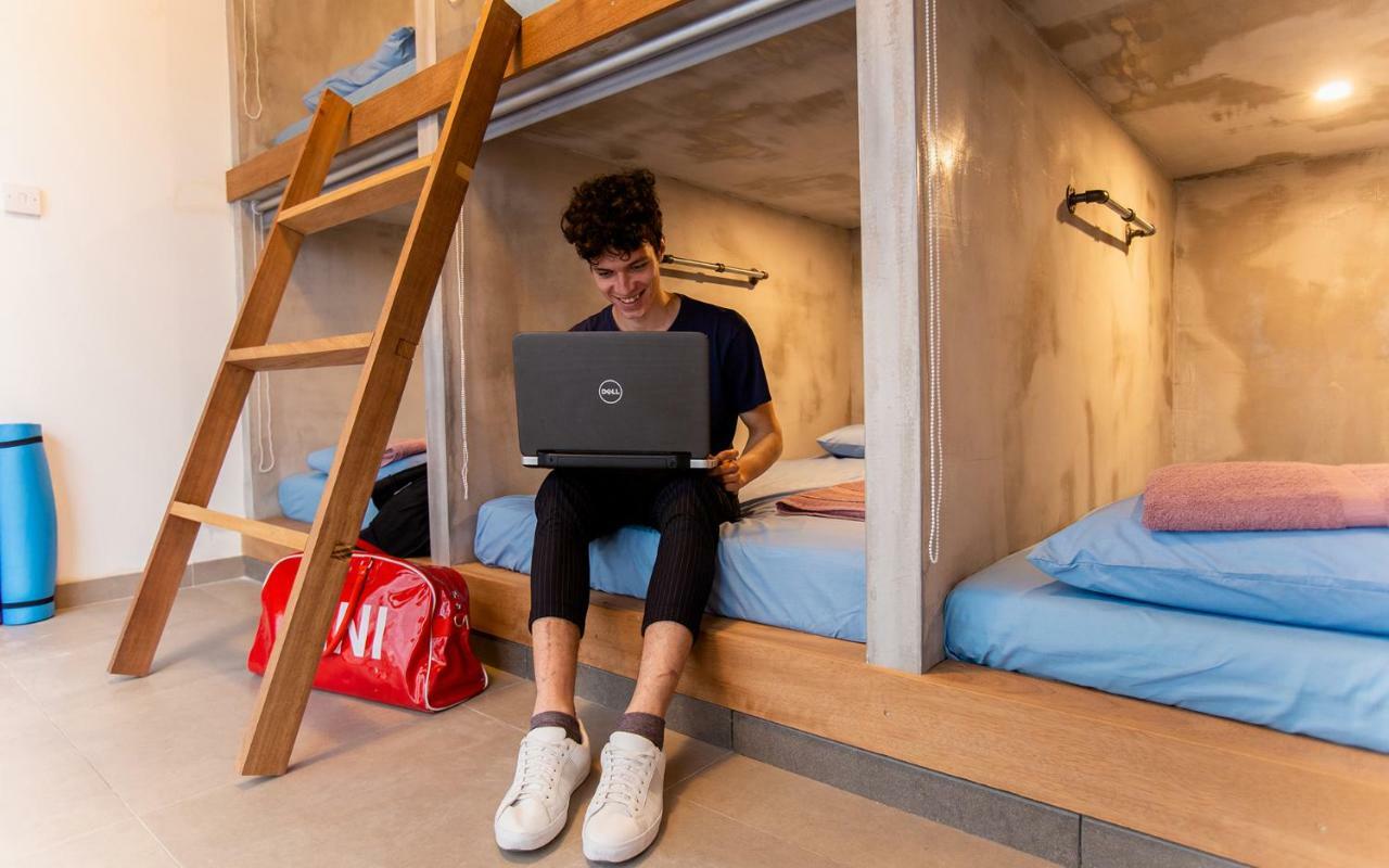 Jedi Hub Hostel Лимасол Экстерьер фото
